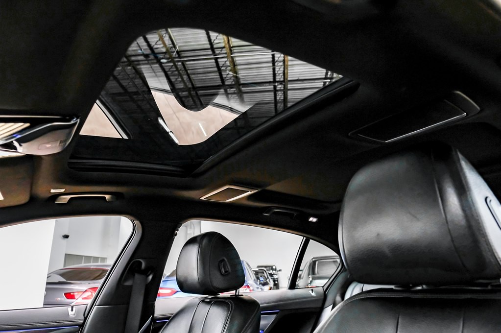 2018 BMW 7 Series Image 5
