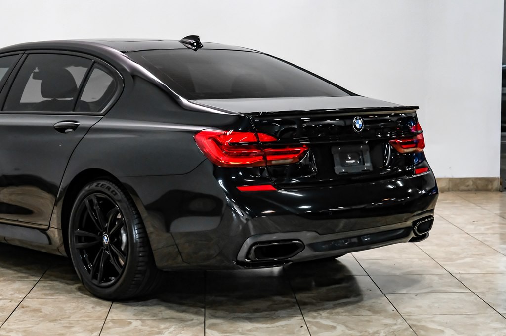 2018 BMW 7 Series Image 14