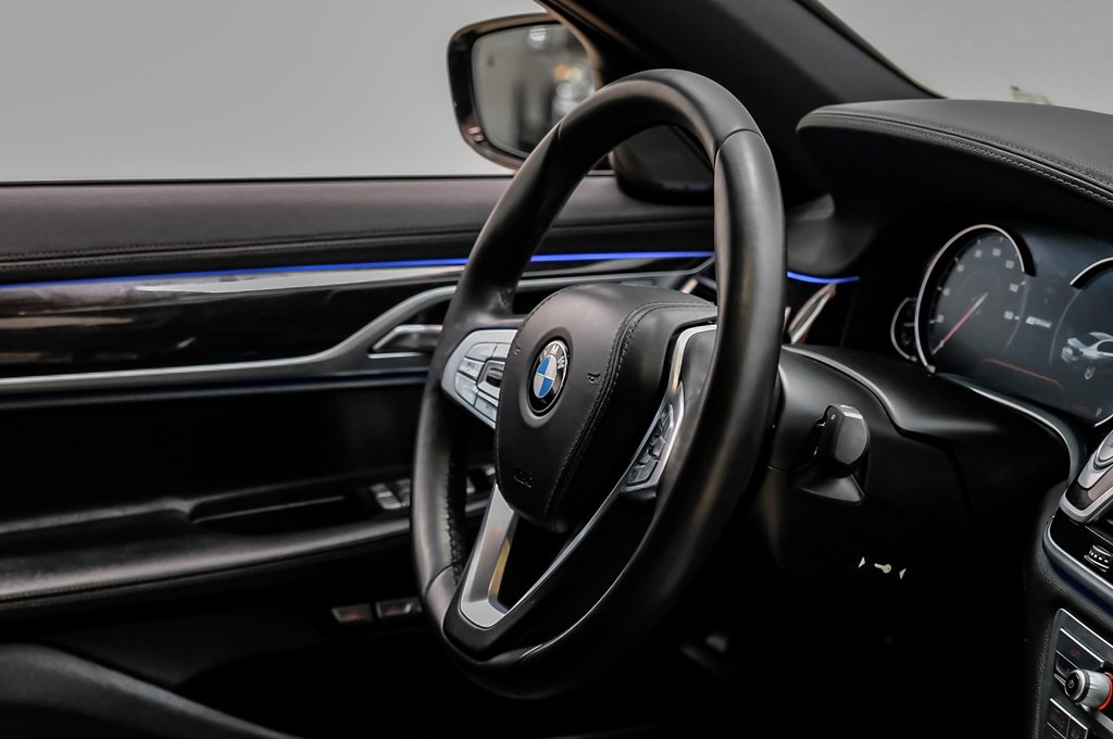 2018 BMW 7 Series Image 17