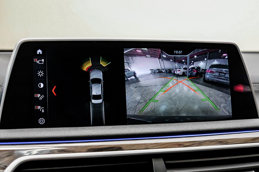 2018 BMW 7 Series Image 23