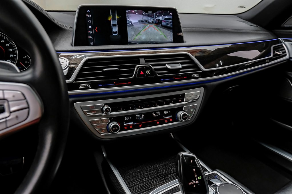 2018 BMW 7 Series Image 30