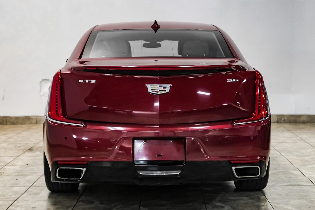 2018 Cadillac XTS Image 10