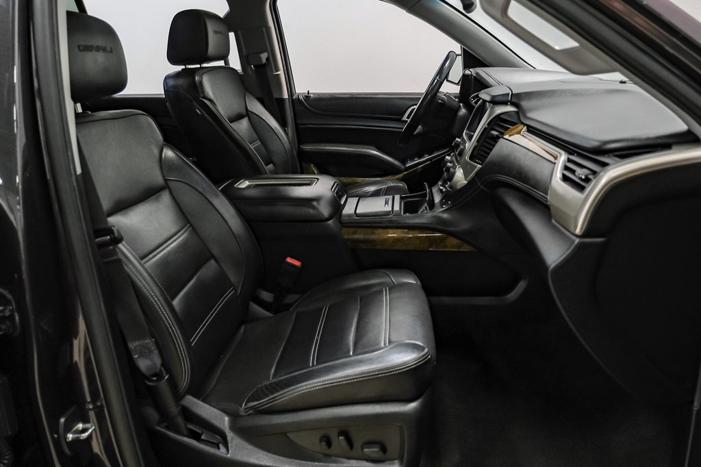 2017 GMC Yukon Image 32