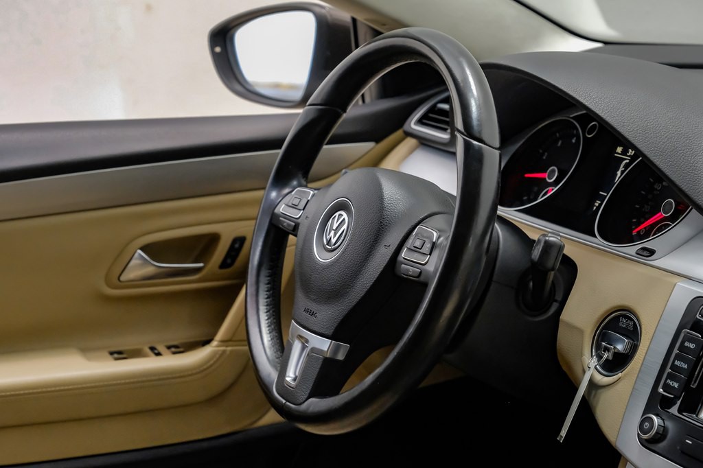 2014 Volkswagen CC Image 16