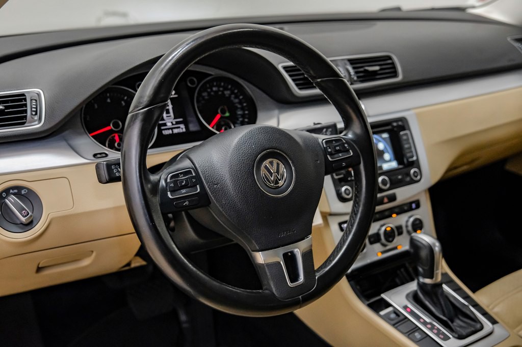 2014 Volkswagen CC Image 17