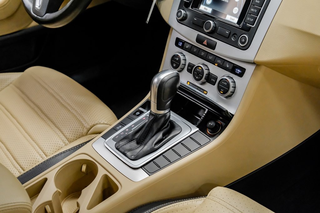 2014 Volkswagen CC Image 24