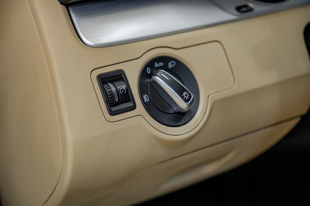 2014 Volkswagen CC Image 27