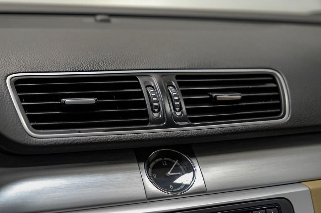 2014 Volkswagen CC Image 38