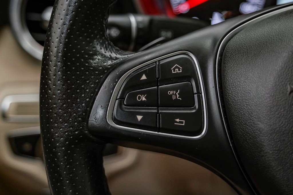 2018 Mercedes-Benz C-Class Image 15