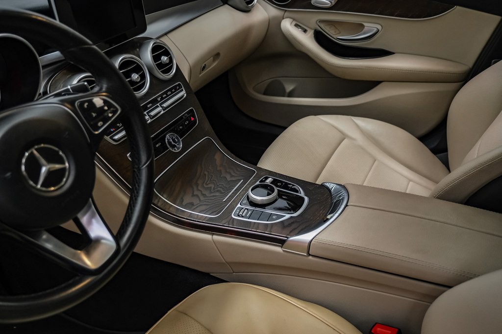 2018 Mercedes-Benz C-Class Image 22