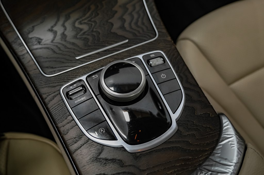 2018 Mercedes-Benz C-Class Image 23