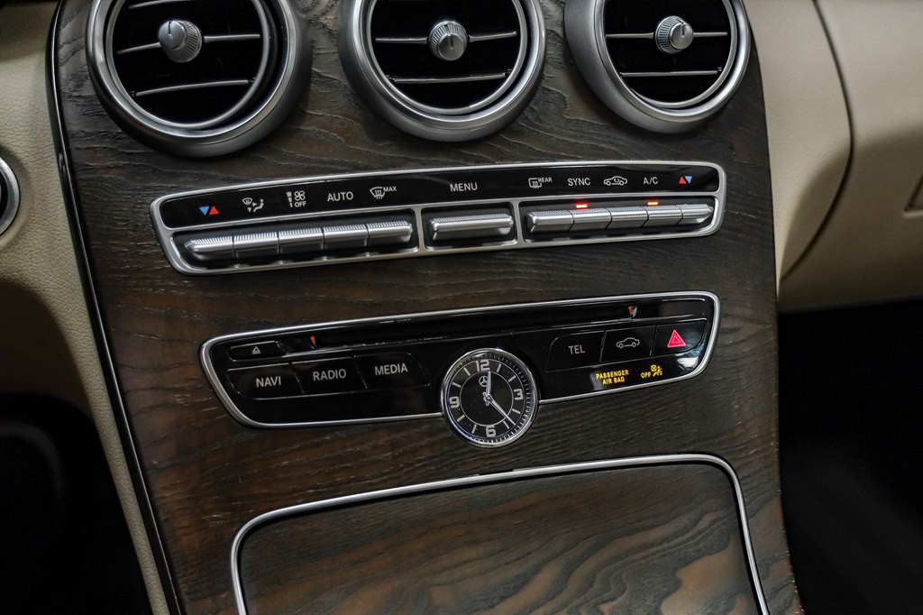 2018 Mercedes-Benz C-Class Image 25