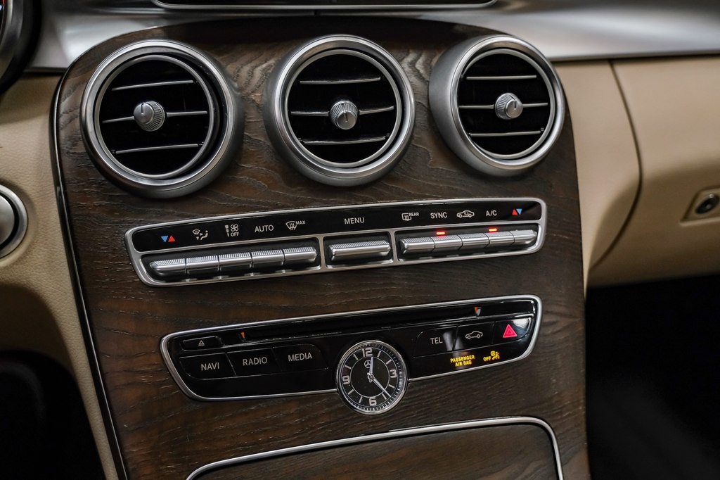 2018 Mercedes-Benz C-Class Image 26