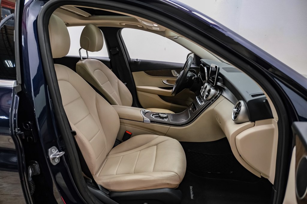 2018 Mercedes-Benz C-Class Image 32
