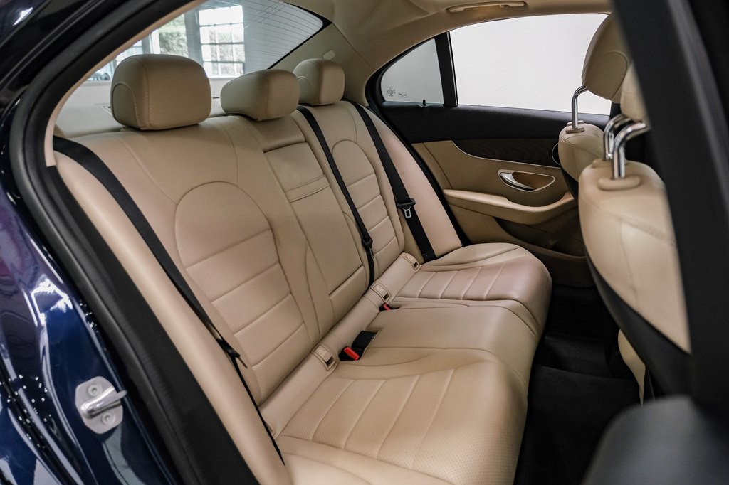 2018 Mercedes-Benz C-Class Image 34