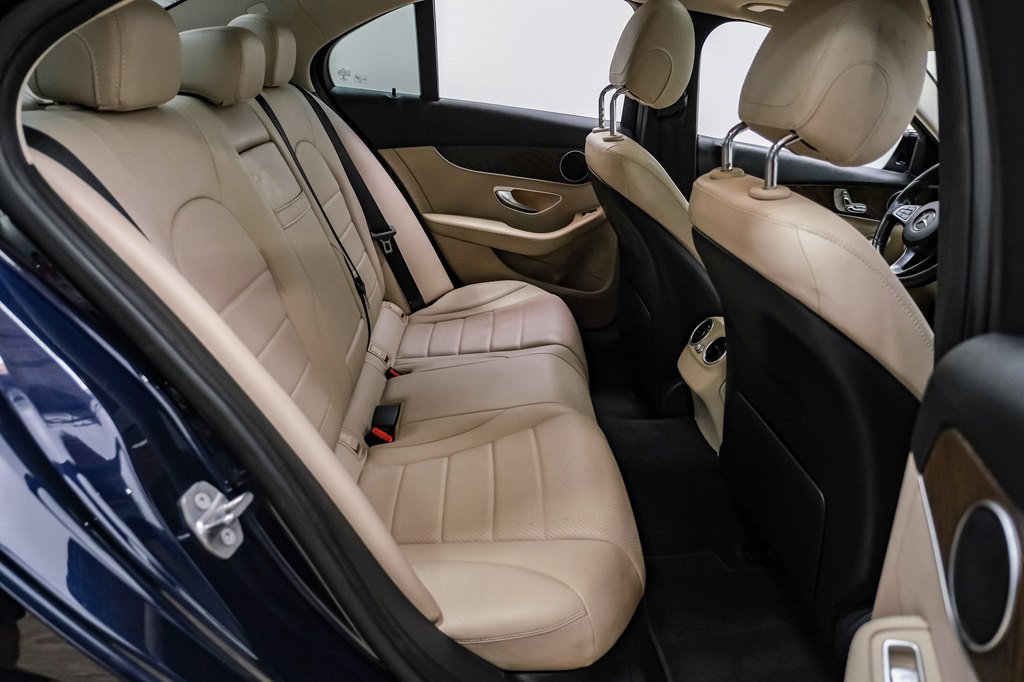 2018 Mercedes-Benz C-Class Image 35