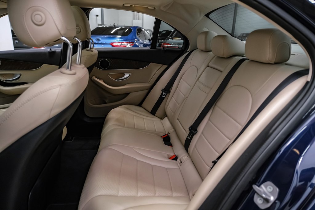 2018 Mercedes-Benz C-Class Image 38