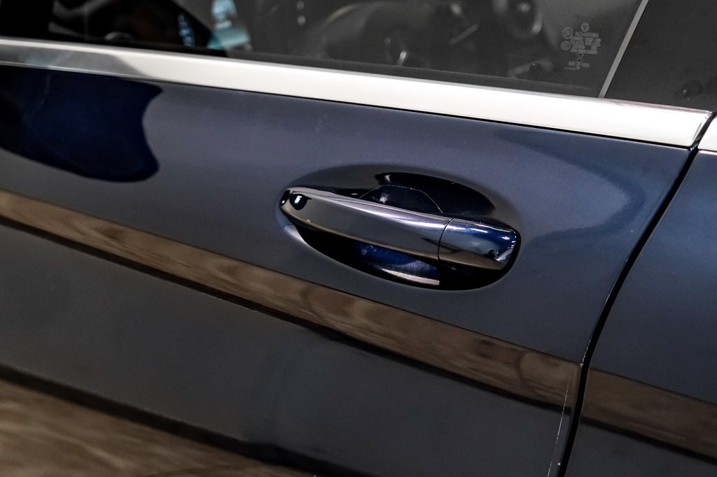 2018 Mercedes-Benz C-Class Image 41