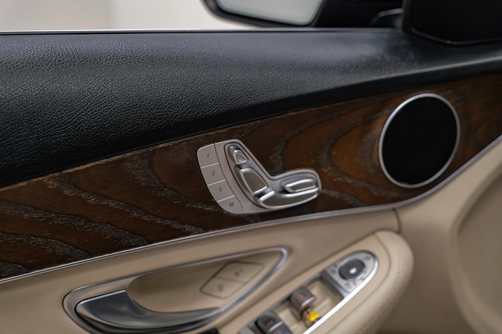 2018 Mercedes-Benz C-Class Image 44