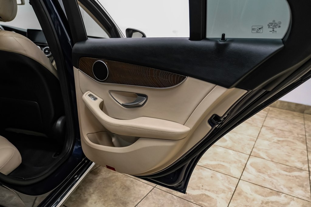 2018 Mercedes-Benz C-Class Image 48