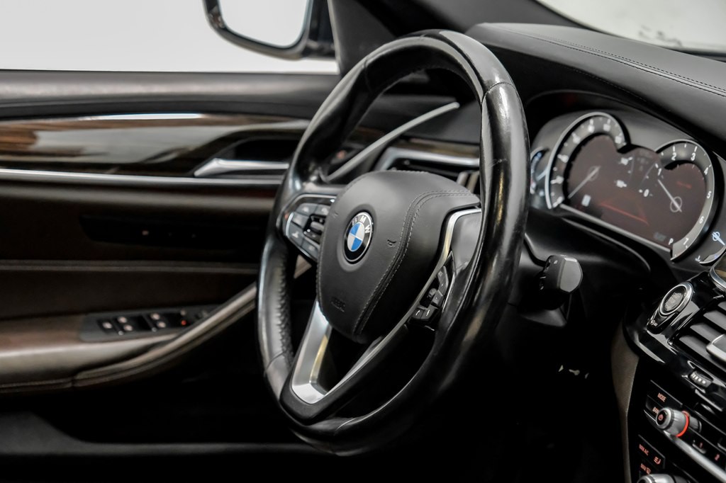 2018 BMW 5 Series Image 13