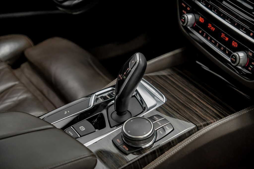 2018 BMW 5 Series Image 23