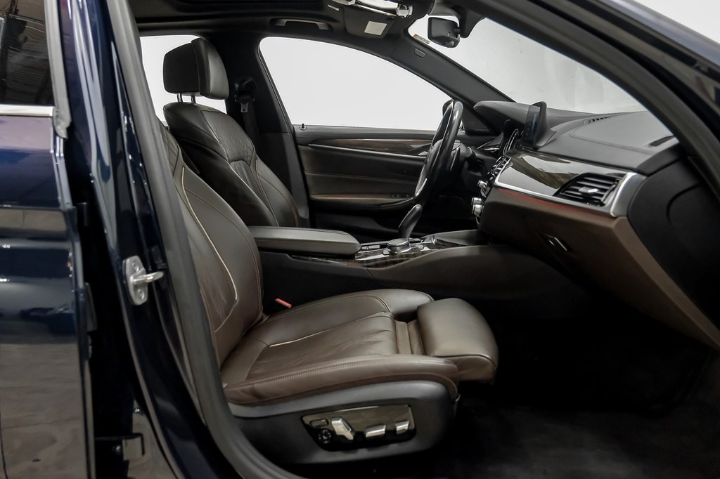2018 BMW 5 Series Image 37