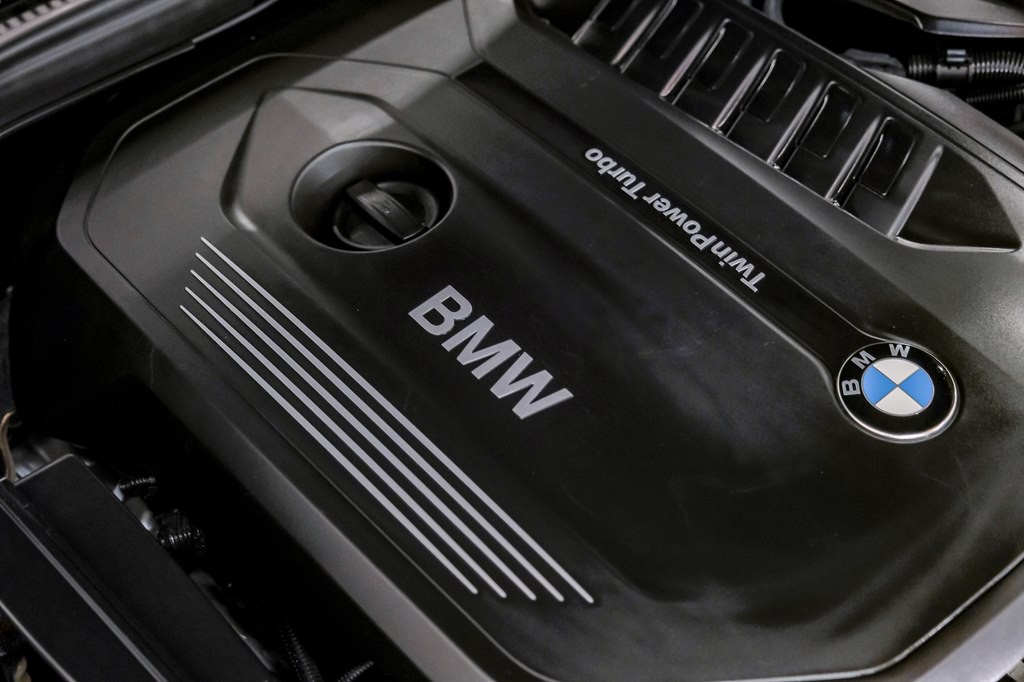 2018 BMW 5 Series Image 60