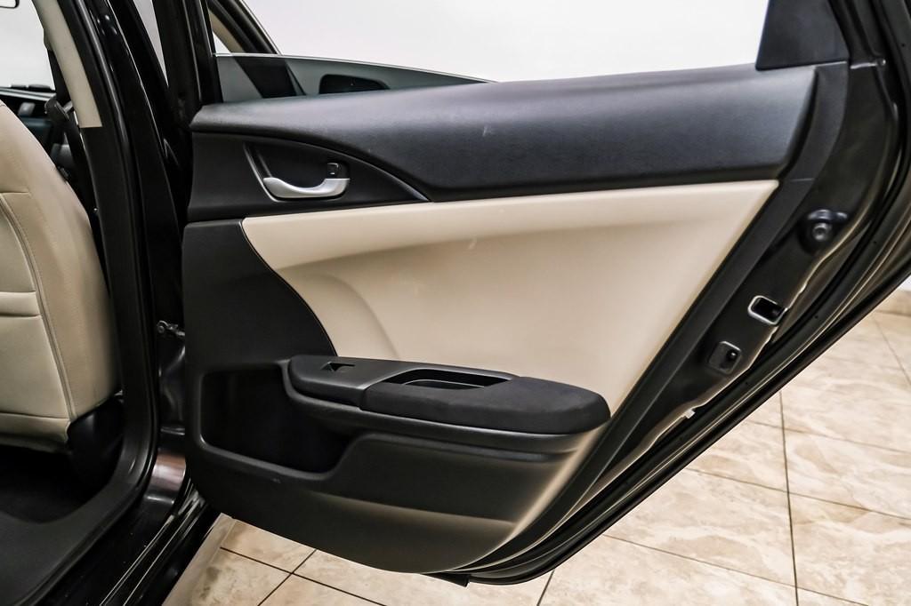 2016 Honda Civic Image 36
