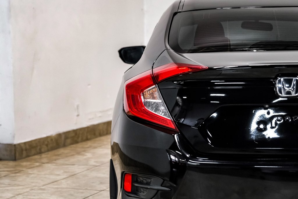 2016 Honda Civic Image 38