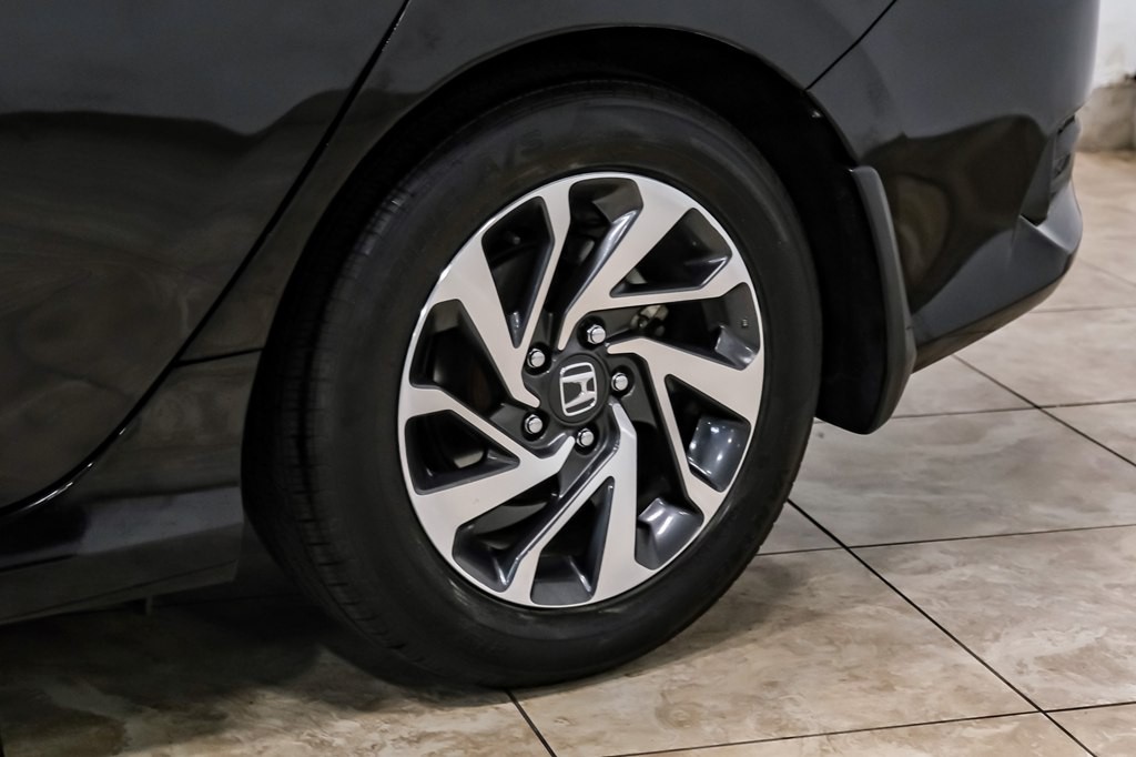 2016 Honda Civic Image 45