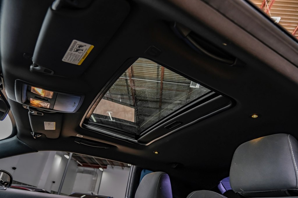 2017 Dodge Challenger Image 5
