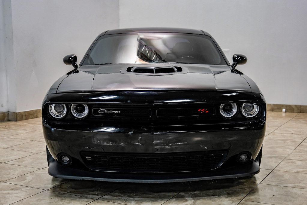 2017 Dodge Challenger Image 6