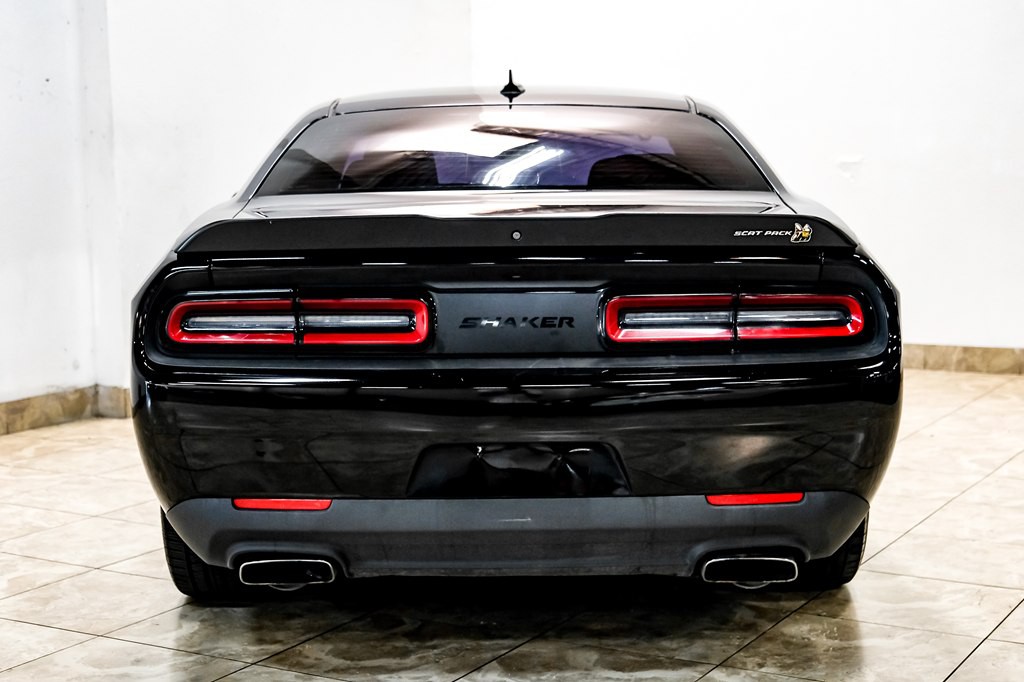2017 Dodge Challenger Image 9