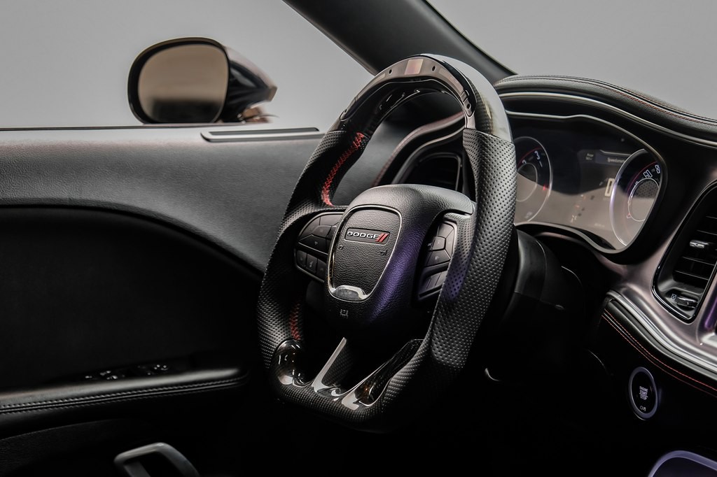 2017 Dodge Challenger Image 12