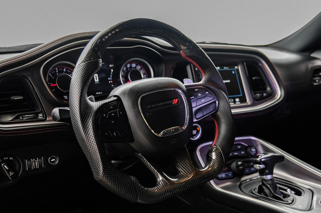 2017 Dodge Challenger Image 13