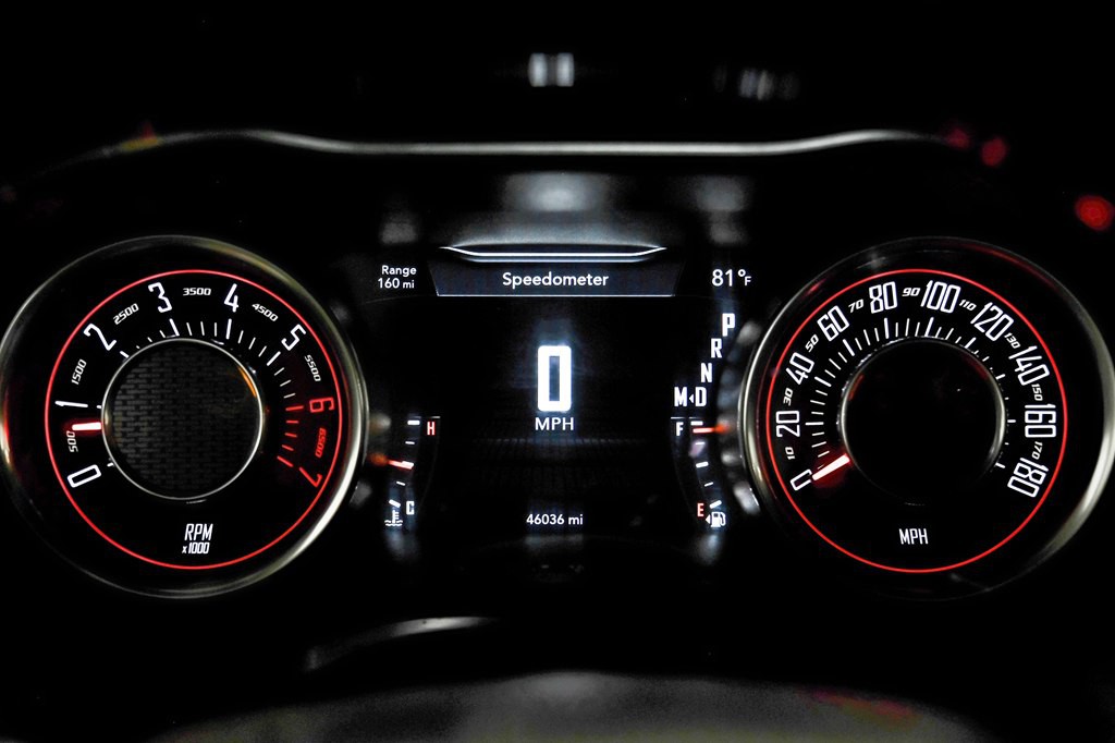 2017 Dodge Challenger Image 14