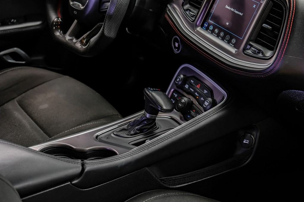 2017 Dodge Challenger Image 18