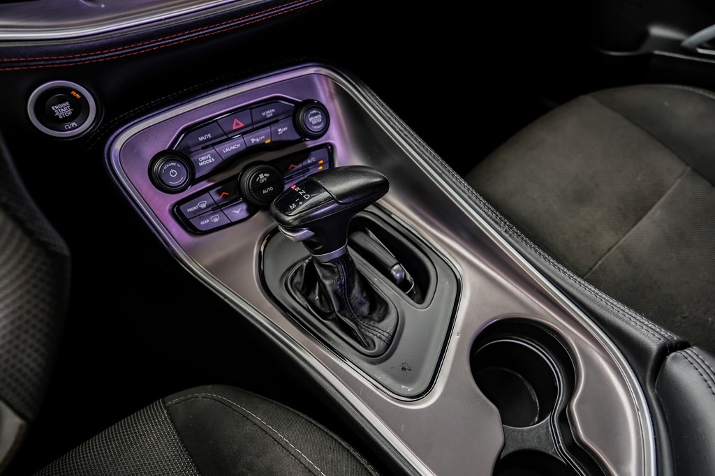 2017 Dodge Challenger Image 19