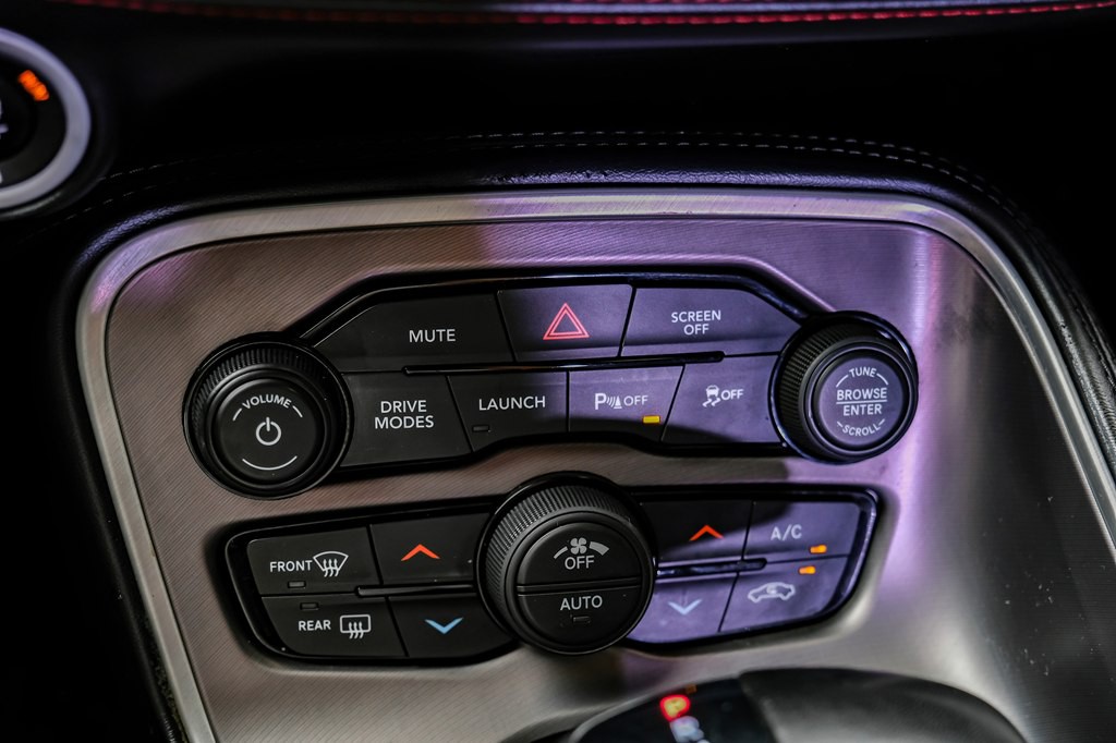 2017 Dodge Challenger Image 21