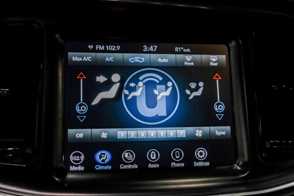 2017 Dodge Challenger Image 25