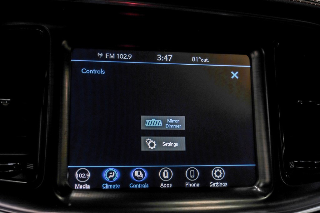2017 Dodge Challenger Image 26