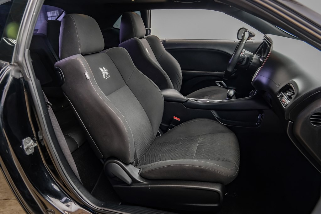 2017 Dodge Challenger Image 35