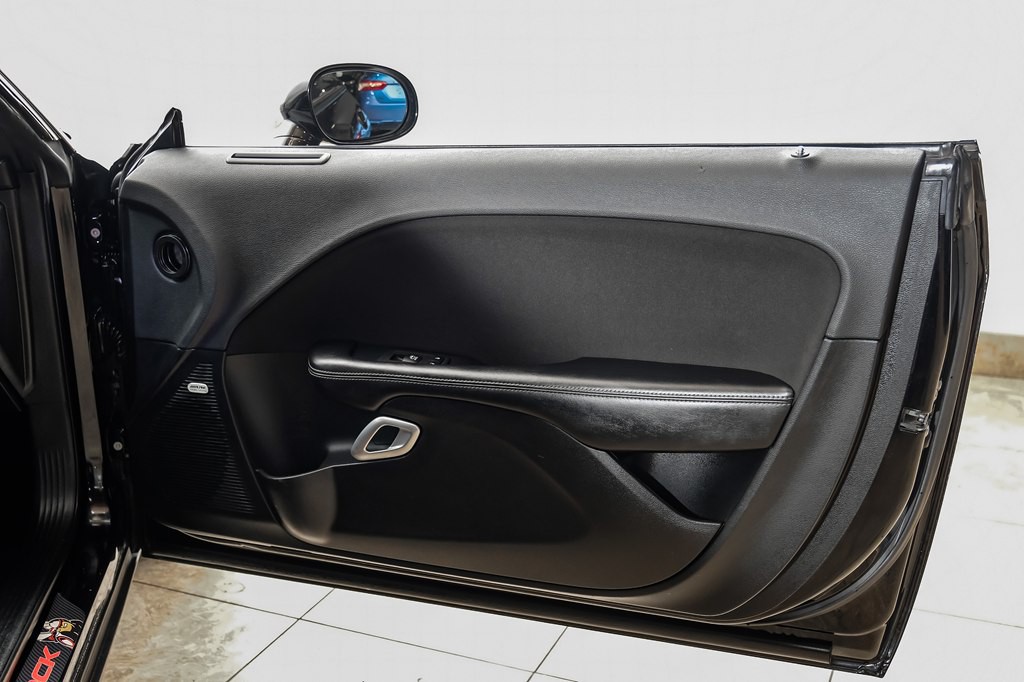 2017 Dodge Challenger Image 40