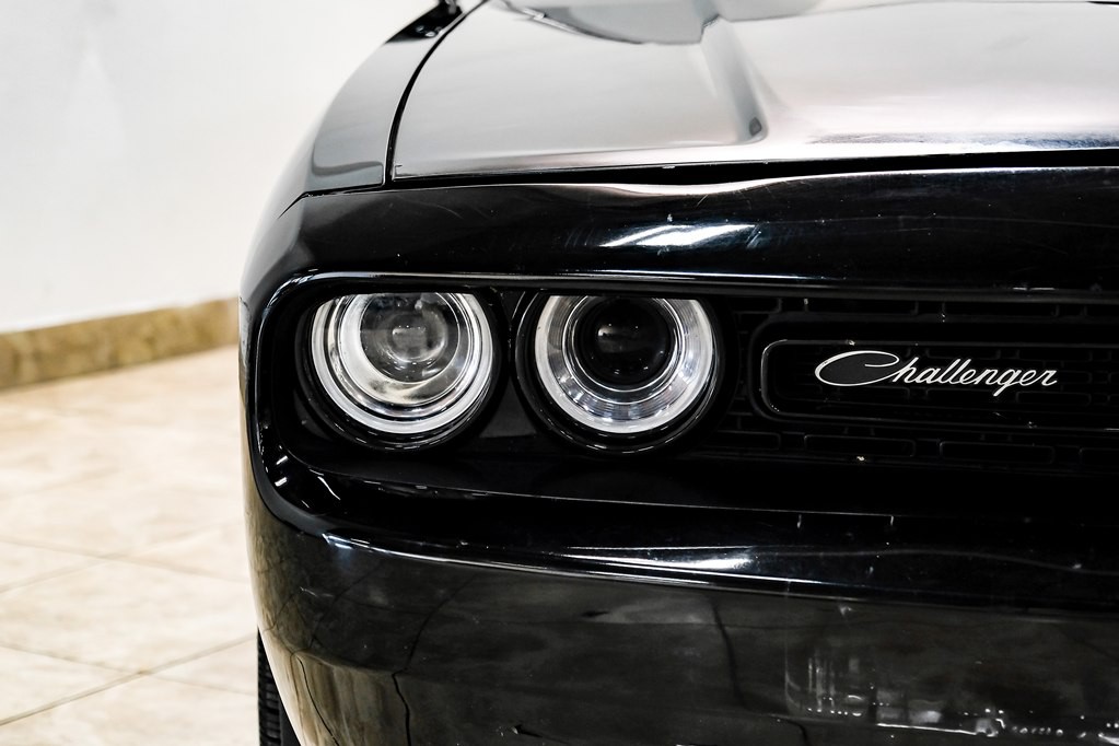 2017 Dodge Challenger Image 41