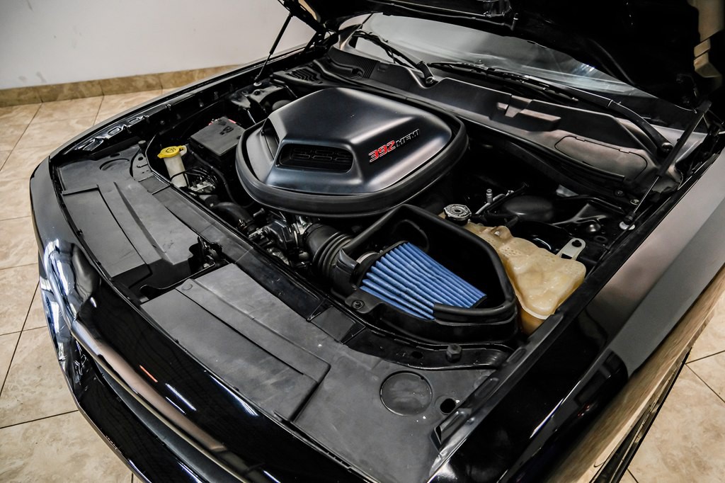 2017 Dodge Challenger Image 44