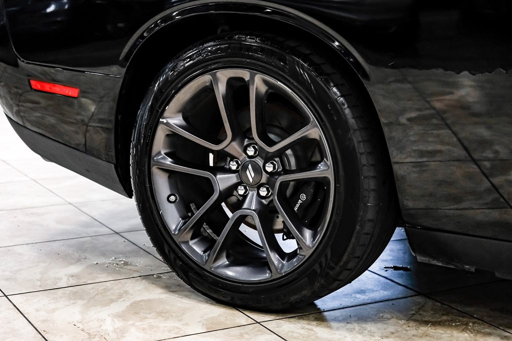 2017 Dodge Challenger Image 47