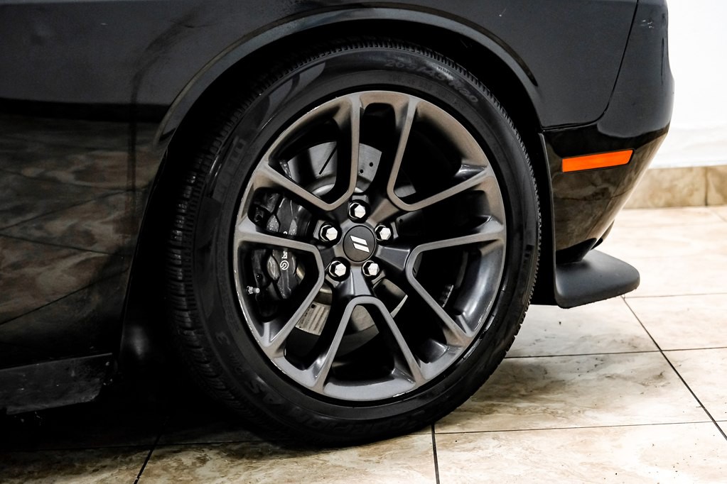 2017 Dodge Challenger Image 48