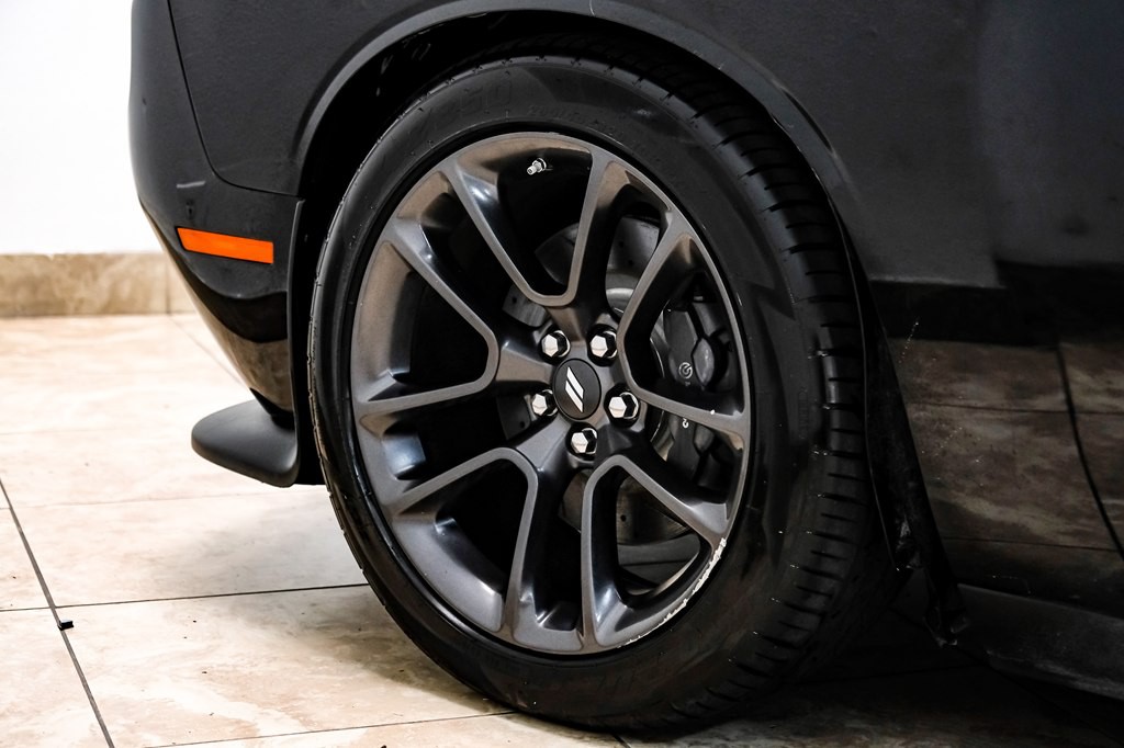 2017 Dodge Challenger Image 49