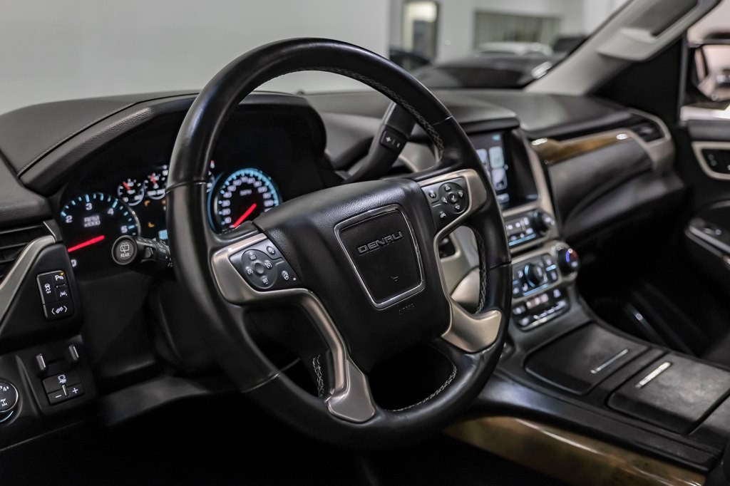 2017 GMC Yukon Image 17